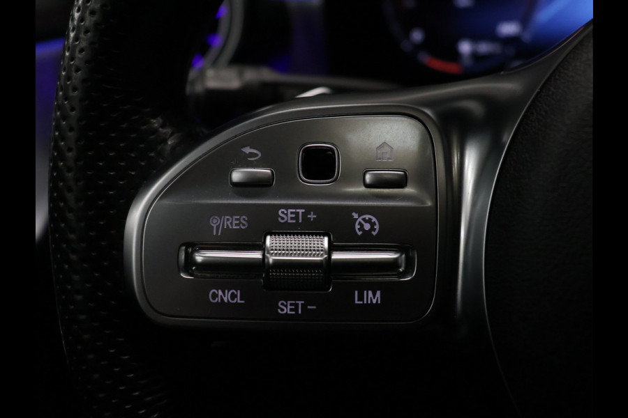 Mercedes-Benz CLA-Klasse Shooting Brake 250 e Business Solution AMG Limited [SCHUIFKANTELDAK, MEMORY SEATS, CAMERA, PDC V+A, CRUISE CONTROL, SFEERVERLICHTING, STOELVERWARMING, BLUETOOTH, NAVIGATIE, AIRCO, AMG PAKKET, NIEUWSTAAT]