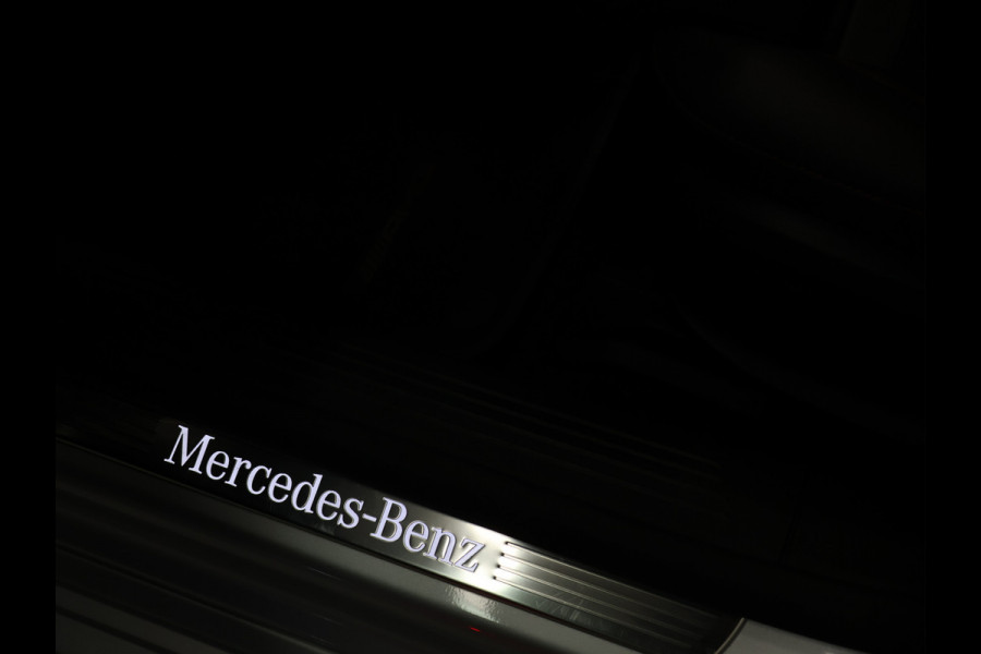 Mercedes-Benz CLA-Klasse Shooting Brake 250 e Business Solution AMG Limited [SCHUIFKANTELDAK, MEMORY SEATS, CAMERA, PDC V+A, CRUISE CONTROL, SFEERVERLICHTING, STOELVERWARMING, BLUETOOTH, NAVIGATIE, AIRCO, AMG PAKKET, NIEUWSTAAT]