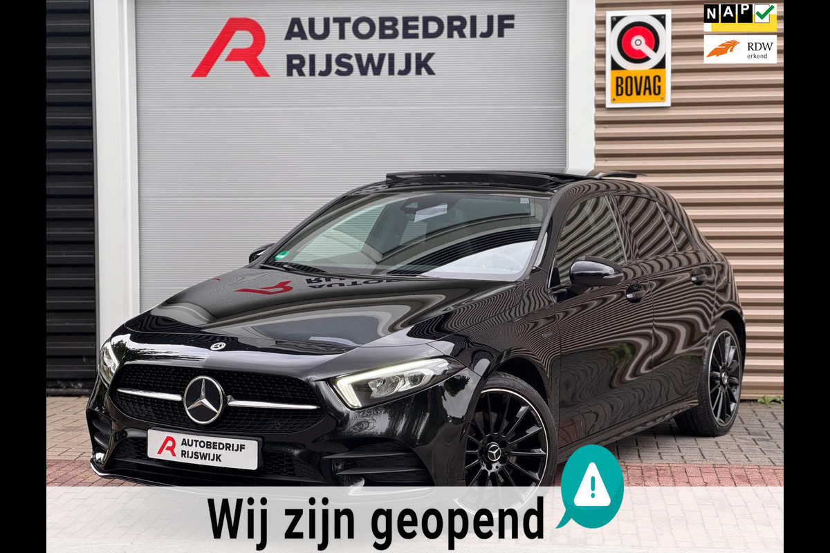 Mercedes-Benz A-Klasse 250 e AMG Pano/Camera/Sfeer/BTW! Mercedes-Benz A-Klasse 250 e AMG Pano/Camera/Sfeer/BTW!
