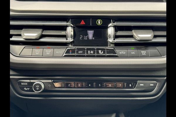 BMW 2 Serie Gran Coupé 218i Executive Adaptive cruise Climate control Keyless Navi Parkeersensoren Apple Carplay / Android Auto
