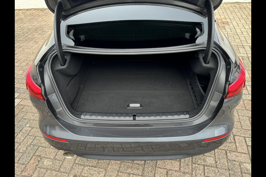 BMW 2 Serie Gran Coupé 218i Executive Adaptive cruise Climate control Keyless Navi Parkeersensoren Apple Carplay / Android Auto