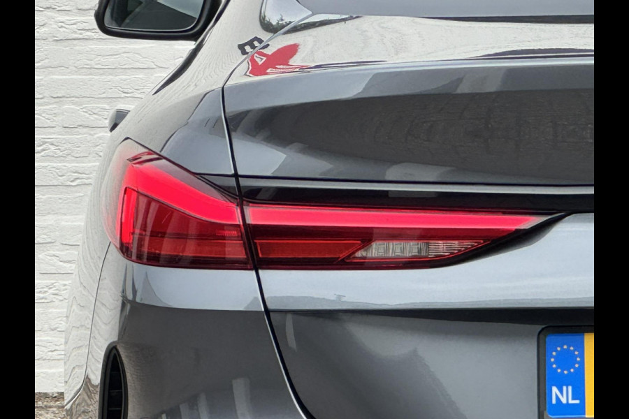 BMW 2 Serie Gran Coupé 218i Executive Adaptive cruise Climate control Keyless Navi Parkeersensoren Apple Carplay / Android Auto