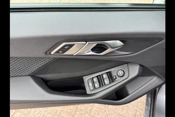 BMW 2 Serie Gran Coupé 218i Executive Adaptive cruise Climate control Keyless Navi Parkeersensoren Apple Carplay / Android Auto