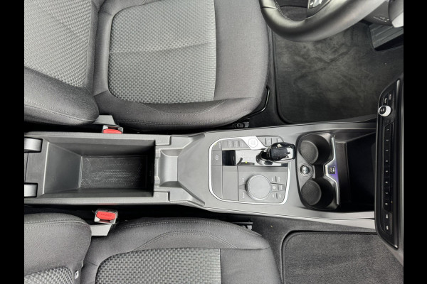 BMW 2 Serie Gran Coupé 218i Executive Adaptive cruise Climate control Keyless Navi Parkeersensoren Apple Carplay / Android Auto