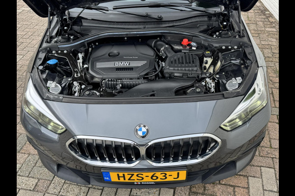 BMW 2 Serie Gran Coupé 218i Executive Adaptive cruise Climate control Keyless Navi Parkeersensoren Apple Carplay / Android Auto