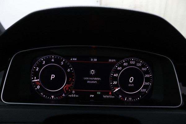 Volkswagen Golf 7.5 R 4Motion*AKRA*DSG*PANO*CAMERA*ACC*BLINDSP*BTW