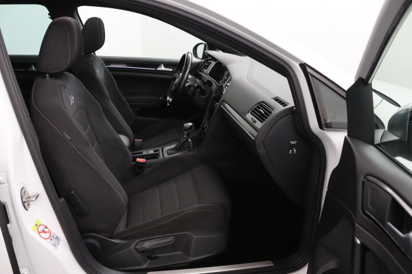 Volkswagen Golf 7.5 R 4Motion*AKRA*DSG*PANO*CAMERA*ACC*BLINDSP*BTW