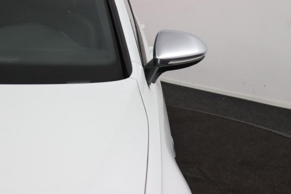 Volkswagen Golf 7.5 R 4Motion*AKRA*DSG*PANO*CAMERA*ACC*BLINDSP*BTW
