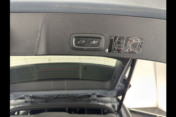Volvo XC40 1.5 T5 Recharge R-Design (INCL.BTW) (INCL-BTW) *PANO | DIGI-COCKPIT | FULL-LED | BLIND-SPOT | PREMIUM-AUDIO | KEYLESS | APP.CONNECT | NAVI-FULLMAP | ALCANTARA-LEATHER | ECC | PDC | SPORT-SEATS | 19''ALU | TOWBAR*