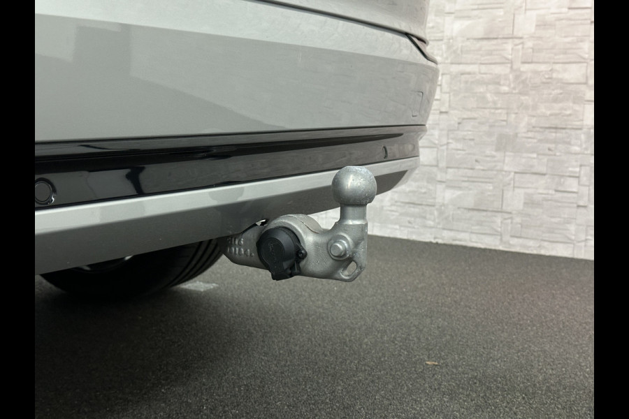 Volvo XC90 T8 R 455pk Long Range AWD Plus Dark | Luchtvering | Panorama | 360 Camera | Trekhaak | Pilot-Assist | ACC | Leder | Memory | Harman-Kardon | BLIS | Sportstoelen | Stoelverwarming V+A | Suurverwarming | Keyless-Entry | Standkachel | Full-LED | Zonwering | Getint Glas | Black-Optic | Draadloos Laden | Carplay |