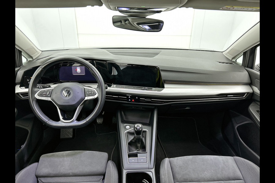 Volkswagen Golf 1.0 TSI Sport (VIRTUAL COCKPIT, SFEERVERLICHTING, NAVIGATIE , PARKEERSENSOREN, 1e EIGENAAR, GOED ONDERHOUDEN)