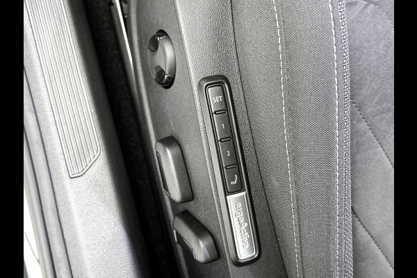 Volkswagen Golf 1.0 TSI Sport (VIRTUAL COCKPIT, SFEERVERLICHTING, NAVIGATIE , PARKEERSENSOREN, 1e EIGENAAR, GOED ONDERHOUDEN)