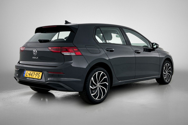 Volkswagen Golf 1.0 TSI Sport (VIRTUAL COCKPIT, SFEERVERLICHTING, NAVIGATIE , PARKEERSENSOREN, 1e EIGENAAR, GOED ONDERHOUDEN)