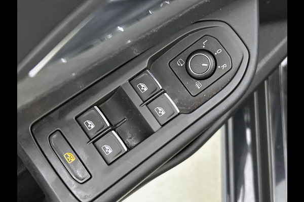 Volkswagen Golf 1.0 TSI Sport (VIRTUAL COCKPIT, SFEERVERLICHTING, NAVIGATIE , PARKEERSENSOREN, 1e EIGENAAR, GOED ONDERHOUDEN)