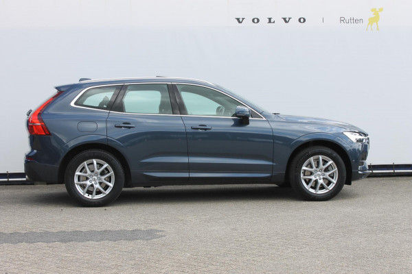 Volvo XC60 T5 AWD 250pk Automaat Momentum Navigatie / Panoramisch schuif-kanteldak / Apple Carplay / Semi elektrisch wegklapbare trekhaak / Lederen bekleding / Cruise Control