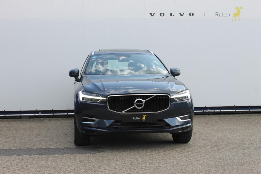 Volvo XC60 T5 AWD 250pk Automaat Momentum Navigatie / Panoramisch schuif-kanteldak / Apple Carplay / Semi elektrisch wegklapbare trekhaak / Lederen bekleding / Cruise Control