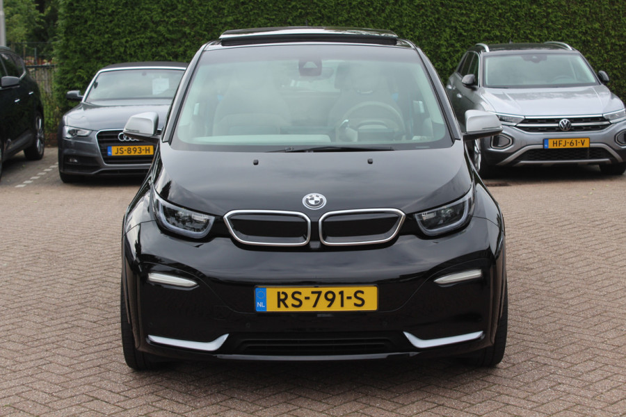 BMW i3 S iPerformance 94Ah 33 kWh / SoH 89.6% / Full option! / Panoramadak / Camera / Keyless / 20'' / Warmtepomp / Harman Kardon / Apple CarPlay / DAB / Getint glas / Stoelverwarming / ACC
