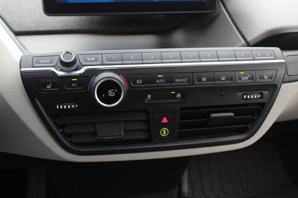 BMW i3 S iPerformance 94Ah 33 kWh / SoH 89.6% / Full option! / Panoramadak / Camera / Keyless / 20'' / Warmtepomp / Harman Kardon / Apple CarPlay / DAB / Getint glas / Stoelverwarming / ACC