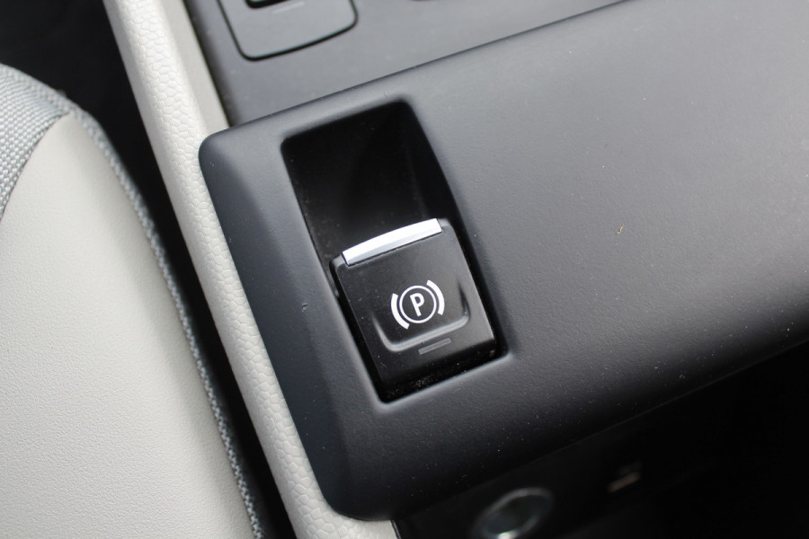 BMW i3 S iPerformance 94Ah 33 kWh / SoH 89.6% / Full option! / Panoramadak / Camera / Keyless / 20'' / Warmtepomp / Harman Kardon / Apple CarPlay / DAB / Getint glas / Stoelverwarming / ACC