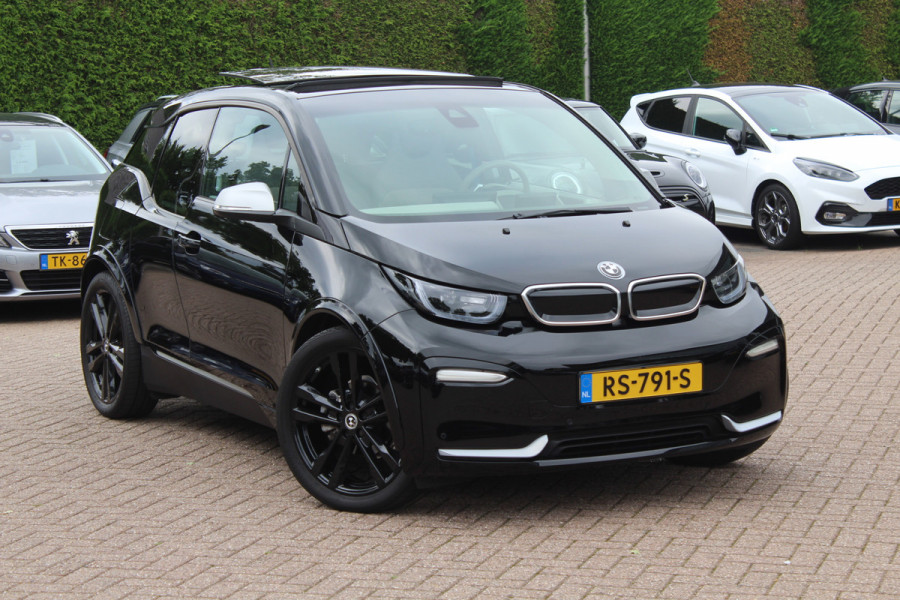 BMW i3 S iPerformance 94Ah 33 kWh / SoH 89.6% / Full option! / Panoramadak / Camera / Keyless / 20'' / Warmtepomp / Harman Kardon / Apple CarPlay / DAB / Getint glas / Stoelverwarming / ACC