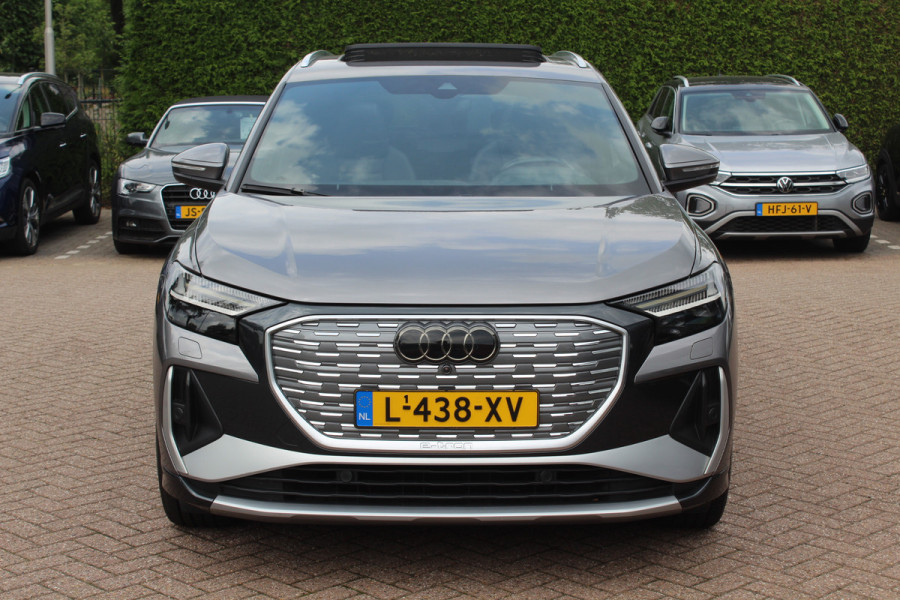 Audi Q4 e-tron 40 Launch edition S Competition 77 kWh / SoH 93.7% / Full option! / Panoramadak / Camera / RS Stoelen / Head-up / 21'' / B&O / Matrix LED / Dodehoek / Keyless / Navigatie / Stoelverwarming / DAB / ACC