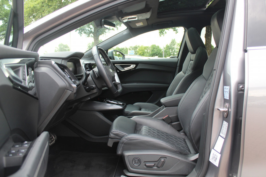 Audi Q4 e-tron 40 Launch edition S Competition 77 kWh / SoH 93.7% / Full option! / Panoramadak / Camera / RS Stoelen / Head-up / 21'' / B&O / Matrix LED / Dodehoek / Keyless / Navigatie / Stoelverwarming / DAB / ACC