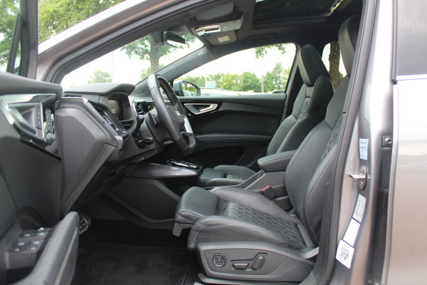Audi Q4 e-tron 40 Launch edition S Competition 77 kWh / SoH 93.7% / Full option! / Panoramadak / Camera / RS Stoelen / Head-up / 21'' / B&O / Matrix LED / Dodehoek / Keyless / Navigatie / Stoelverwarming / DAB / ACC