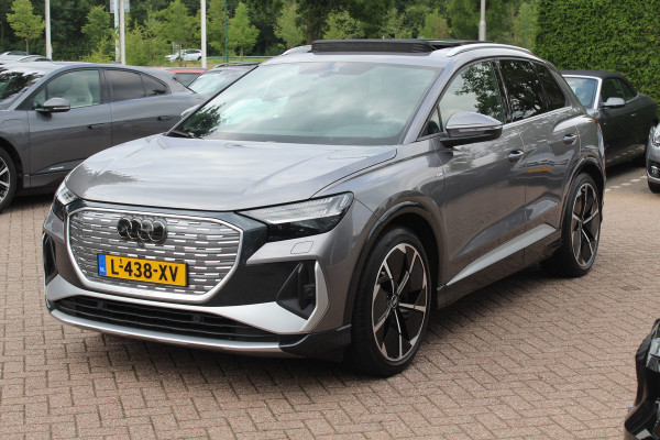 Audi Q4 e-tron 40 Launch edition S Competition 77 kWh / SoH 93.7% / Full option! / Panoramadak / Camera / RS Stoelen / Head-up / 21'' / B&O / Matrix LED / Dodehoek / Keyless / Navigatie / Stoelverwarming / DAB / ACC