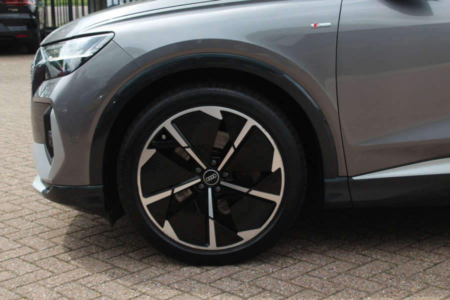 Audi Q4 e-tron 40 Launch edition S Competition 77 kWh / SoH 93.7% / Full option! / Panoramadak / Camera / RS Stoelen / Head-up / 21'' / B&O / Matrix LED / Dodehoek / Keyless / Navigatie / Stoelverwarming / DAB / ACC