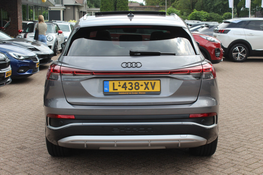 Audi Q4 e-tron 40 Launch edition S Competition 77 kWh / SoH 93.7% / Full option! / Panoramadak / Camera / RS Stoelen / Head-up / 21'' / B&O / Matrix LED / Dodehoek / Keyless / Navigatie / Stoelverwarming / DAB / ACC