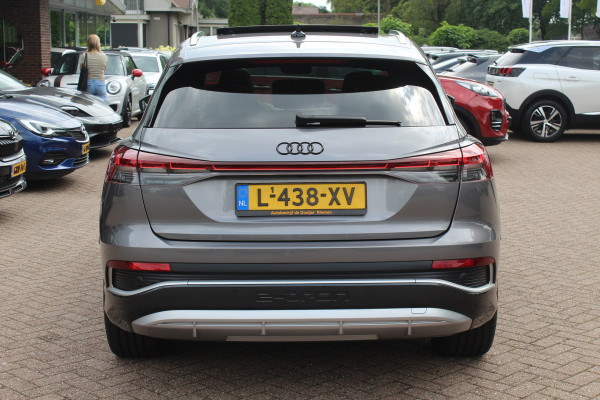 Audi Q4 e-tron 40 Launch edition S Competition 77 kWh / SoH 93.7% / Full option! / Panoramadak / Camera / RS Stoelen / Head-up / 21'' / B&O / Matrix LED / Dodehoek / Keyless / Navigatie / Stoelverwarming / DAB / ACC
