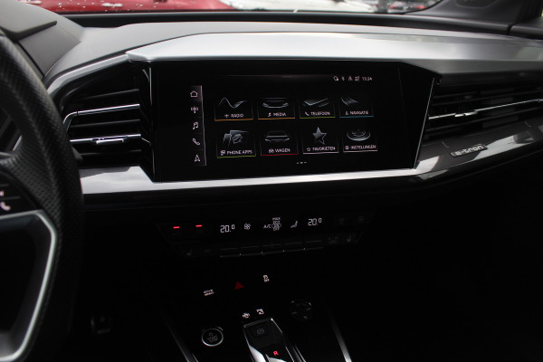 Audi Q4 e-tron 40 Launch edition S Competition 77 kWh / SoH 93.7% / Full option! / Panoramadak / Camera / RS Stoelen / Head-up / 21'' / B&O / Matrix LED / Dodehoek / Keyless / Navigatie / Stoelverwarming / DAB / ACC