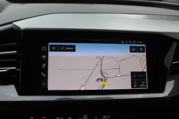 Audi Q4 e-tron 40 Launch edition S Competition 77 kWh / SoH 93.7% / Full option! / Panoramadak / Camera / RS Stoelen / Head-up / 21'' / B&O / Matrix LED / Dodehoek / Keyless / Navigatie / Stoelverwarming / DAB / ACC