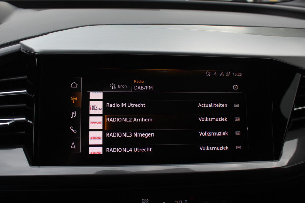Audi Q4 e-tron 40 Launch edition S Competition 77 kWh / SoH 93.7% / Full option! / Panoramadak / Camera / RS Stoelen / Head-up / 21'' / B&O / Matrix LED / Dodehoek / Keyless / Navigatie / Stoelverwarming / DAB / ACC