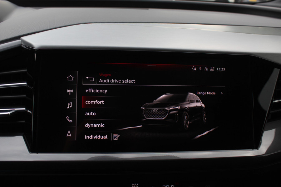 Audi Q4 e-tron 40 Launch edition S Competition 77 kWh / SoH 93.7% / Full option! / Panoramadak / Camera / RS Stoelen / Head-up / 21'' / B&O / Matrix LED / Dodehoek / Keyless / Navigatie / Stoelverwarming / DAB / ACC