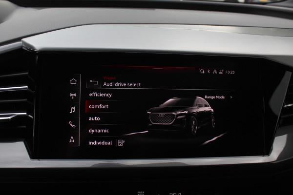 Audi Q4 e-tron 40 Launch edition S Competition 77 kWh / SoH 93.7% / Full option! / Panoramadak / Camera / RS Stoelen / Head-up / 21'' / B&O / Matrix LED / Dodehoek / Keyless / Navigatie / Stoelverwarming / DAB / ACC