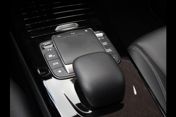 Mercedes-Benz A-Klasse 200 163pk DCT Progressive Navigatie Parkeersensoren Camera Cruise Control Stoelverwarming Ledverlichting Climate Control