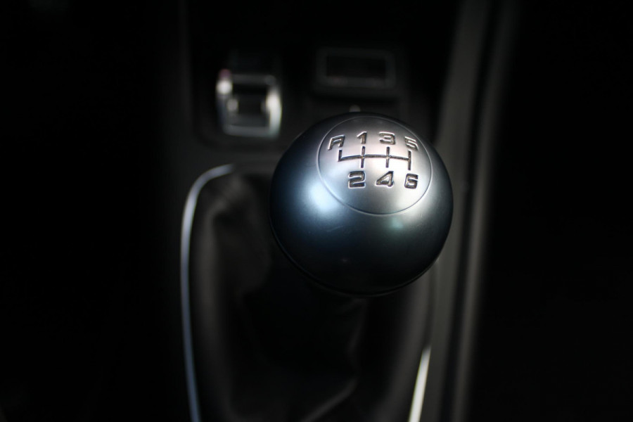 Alfa Romeo Giulietta 1.4 Turbo 120PK SPORT | ACHTERUITRIJ CAMERA | DAB+ RADIO | PARKEERSENSOREN VOOR EN ACHTER | AFNEEMBARE TREKHAAK | CRUISE CONTROL | CLIMATE CONTROL | SUPER NETTE AUTO! |