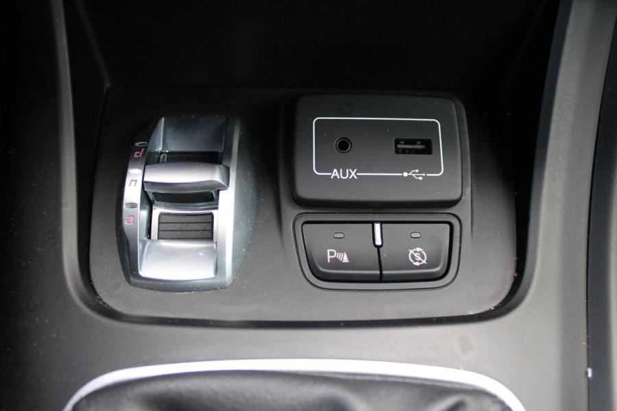 Alfa Romeo Giulietta 1.4 Turbo 120PK SPORT | ACHTERUITRIJ CAMERA | DAB+ RADIO | PARKEERSENSOREN VOOR EN ACHTER | AFNEEMBARE TREKHAAK | CRUISE CONTROL | CLIMATE CONTROL | SUPER NETTE AUTO! |
