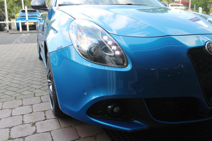 Alfa Romeo Giulietta 1.4 Turbo 120PK SPORT | ACHTERUITRIJ CAMERA | DAB+ RADIO | PARKEERSENSOREN VOOR EN ACHTER | AFNEEMBARE TREKHAAK | CRUISE CONTROL | CLIMATE CONTROL | SUPER NETTE AUTO! |
