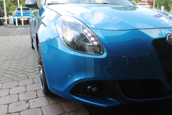 Alfa Romeo Giulietta 1.4 Turbo 120PK SPORT | ACHTERUITRIJ CAMERA | DAB+ RADIO | PARKEERSENSOREN VOOR EN ACHTER | AFNEEMBARE TREKHAAK | CRUISE CONTROL | CLIMATE CONTROL | SUPER NETTE AUTO! |