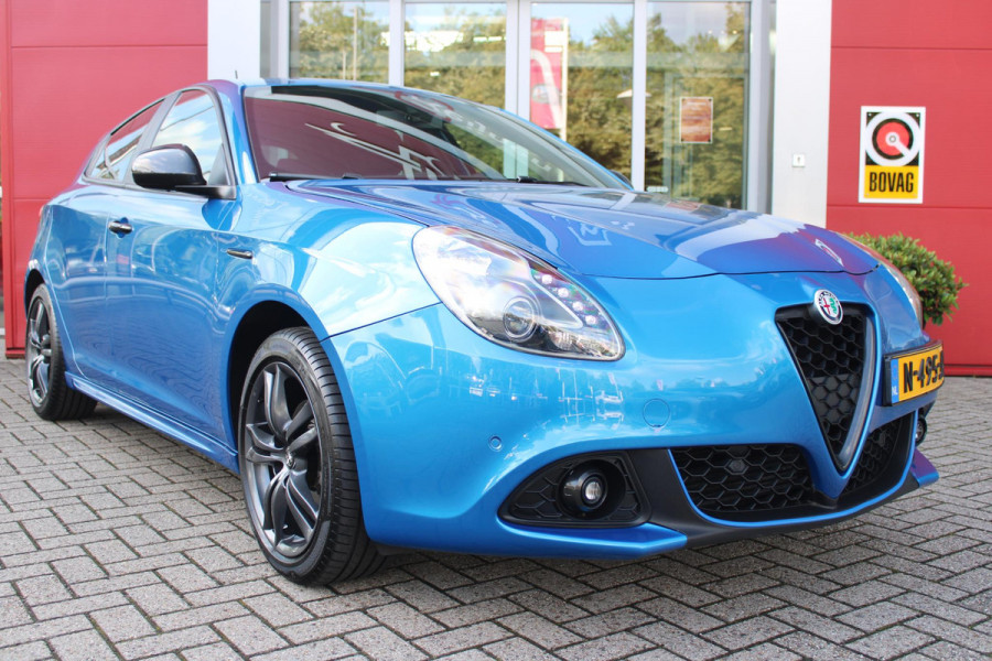 Alfa Romeo Giulietta 1.4 Turbo 120PK SPORT | ACHTERUITRIJ CAMERA | DAB+ RADIO | PARKEERSENSOREN VOOR EN ACHTER | AFNEEMBARE TREKHAAK | CRUISE CONTROL | CLIMATE CONTROL | SUPER NETTE AUTO! |