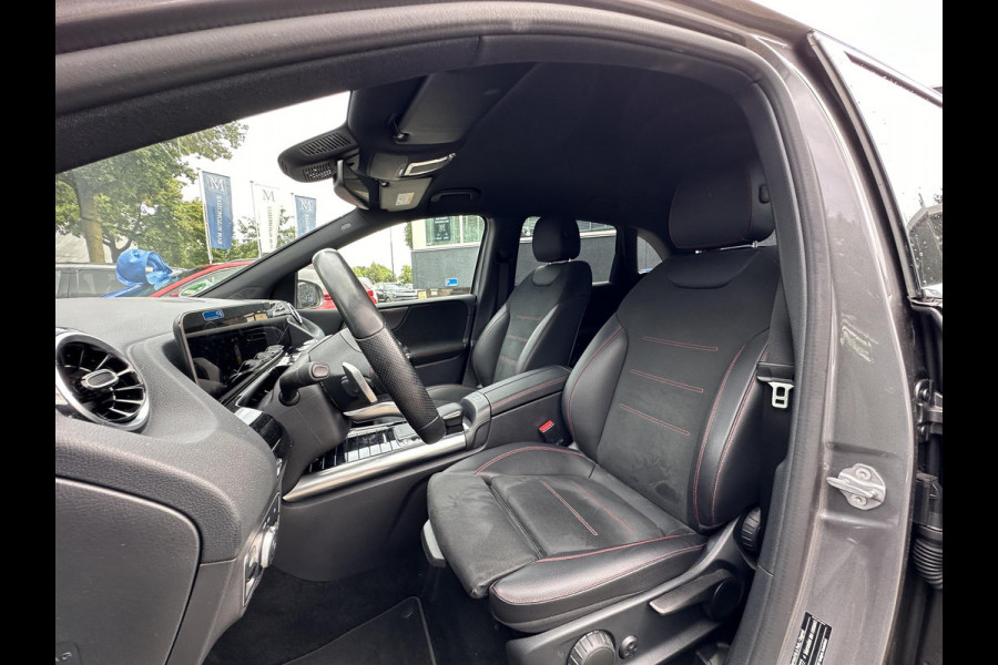 Mercedes-Benz B-Klasse 180 Business Solution AMG ORIGINEEL NL AUTO MET NAP | ELEKTRISCHE ACHTERKLEP | STOELVERWARMING | TREKHAAK | CAMERA | UNIEKE KM-STAND | RIJKLAAR GELEVERD MET 12 MND BOVAG GARANTIE TIE