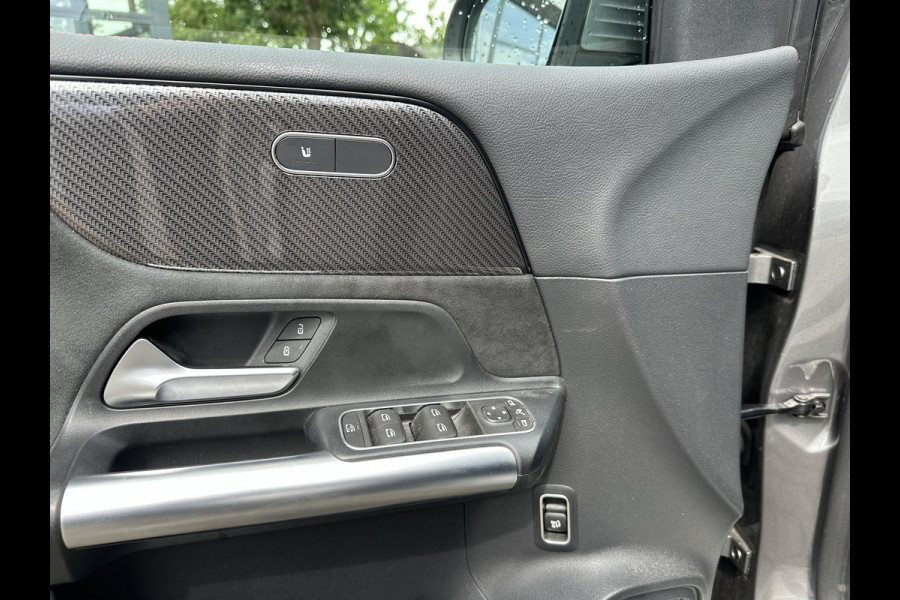 Mercedes-Benz B-Klasse 180 Business Solution AMG ORIGINEEL NL AUTO MET NAP | ELEKTRISCHE ACHTERKLEP | STOELVERWARMING | TREKHAAK | CAMERA | UNIEKE KM-STAND | RIJKLAAR GELEVERD MET 12 MND BOVAG GARANTIE TIE