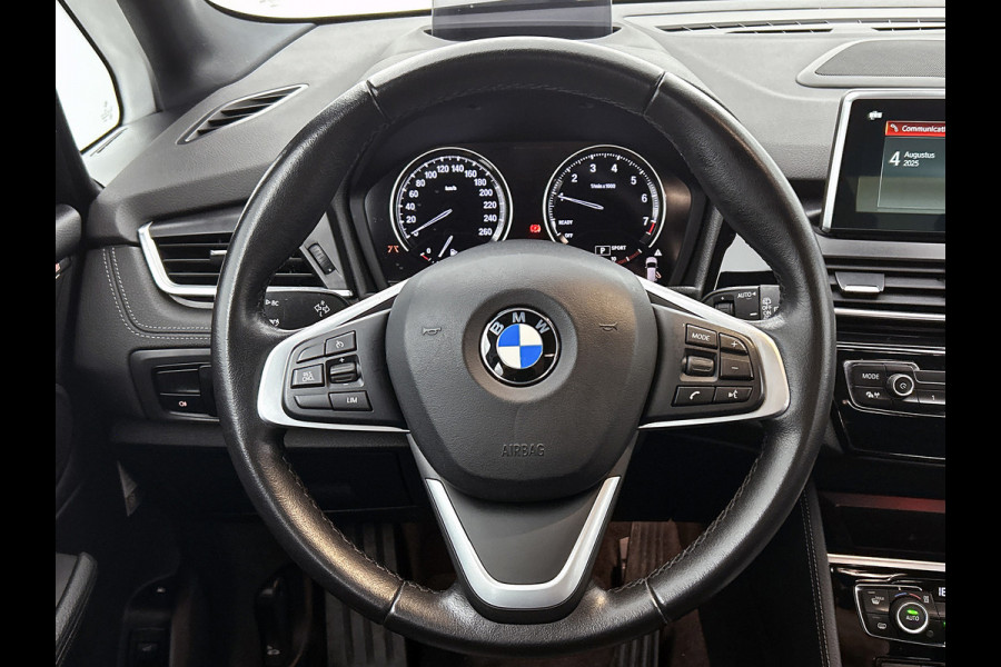BMW 2 Serie Active Tourer 225xe iPerformance High Executive(NL-auto, Dealer Onderh, Trekhaak, Stoelv, Head-up, PDC V+A, Navi, Etc)