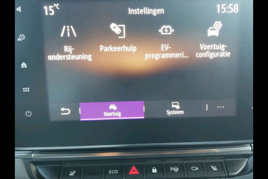 Nissan Townstar Tekna L1 45 kWh Laad ruimte voorzien  van vloer plaat en wandbekleding
