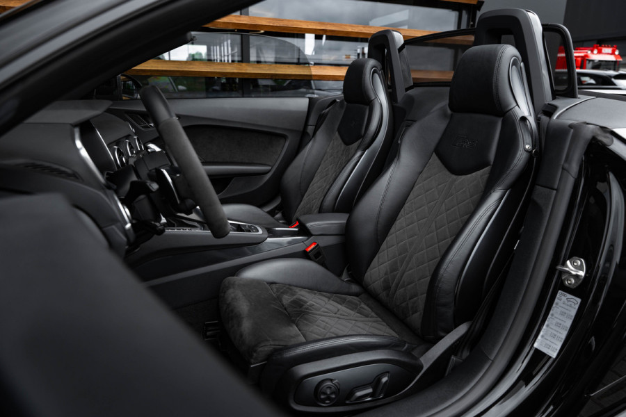 Audi TT RS 2.5 TFSI Roadster Quattro | Black Edition | B&O | Elektr. stoelen | Camera