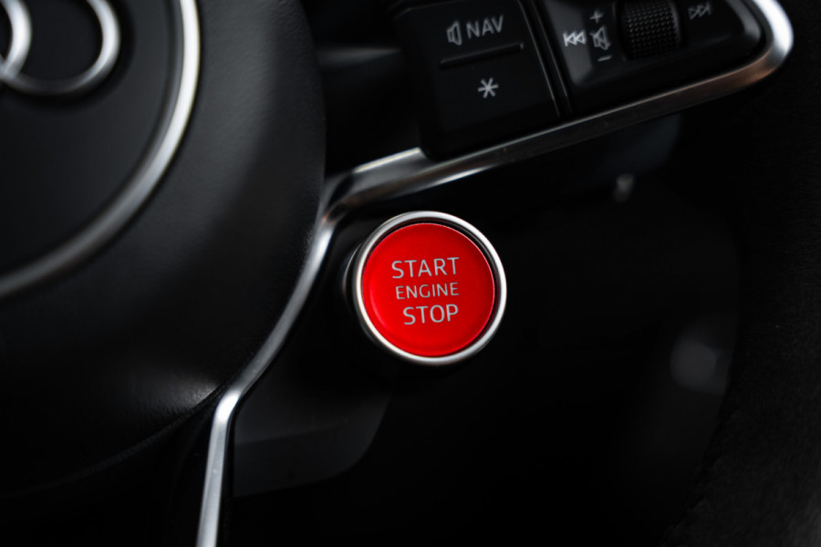 Audi TT RS 2.5 TFSI Roadster Quattro | Black Edition | B&O | Elektr. stoelen | Camera