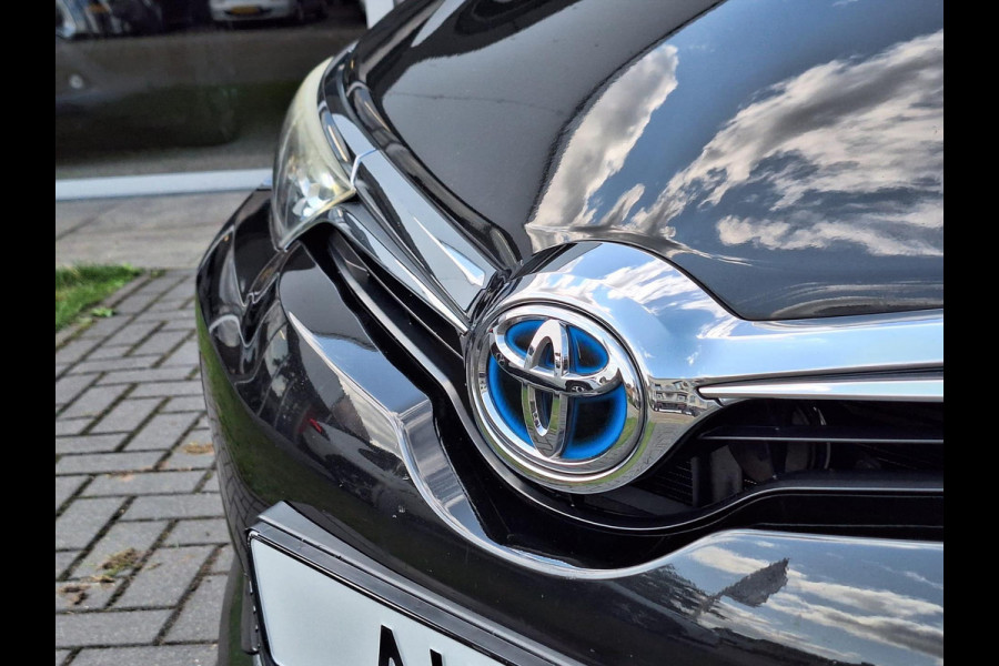 Toyota Auris 1.8 Hybrid Dynamic | Navigatie, 16 inch, Parkeercamera, Cruise control, Stuurbediening, Bluetooth