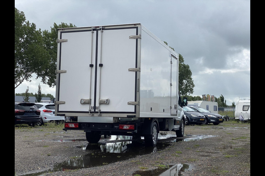 Ford Transit 350 2.0 TDCI L4H1 Trend RWD | 130pk | Geïsoleerde Bakwagen! | Zijdeur | Deuren achter | Airco | Cruise control | BPM VRIJ